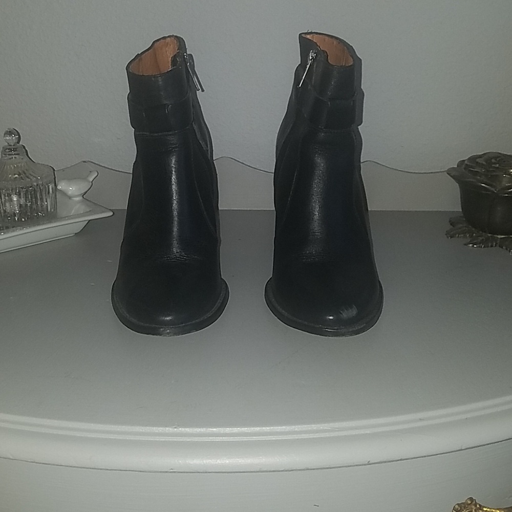 Buckle booties